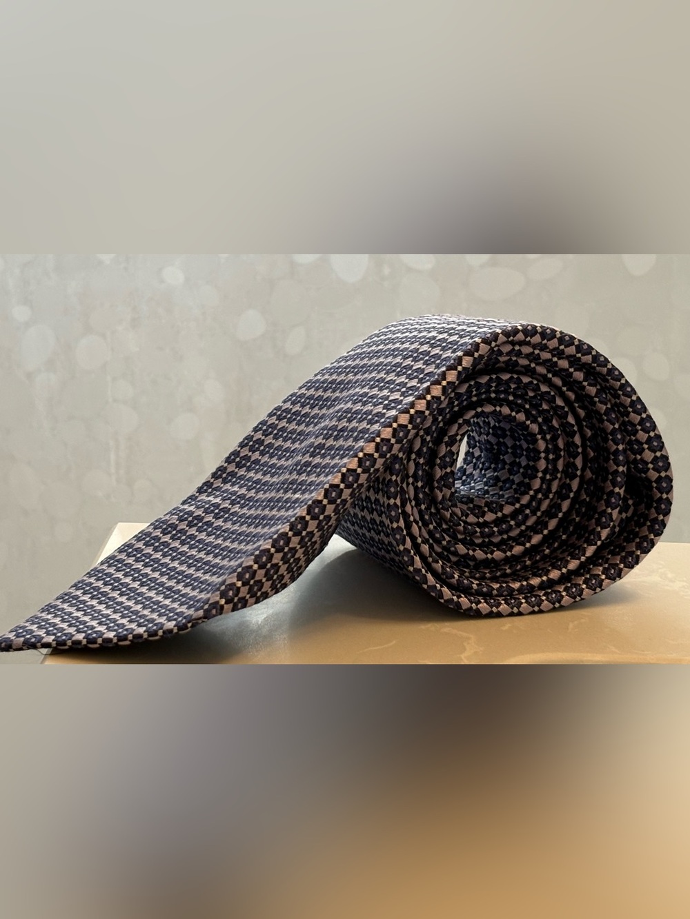 Zenga Men's Classic Lavender and Gray Patterned Tie